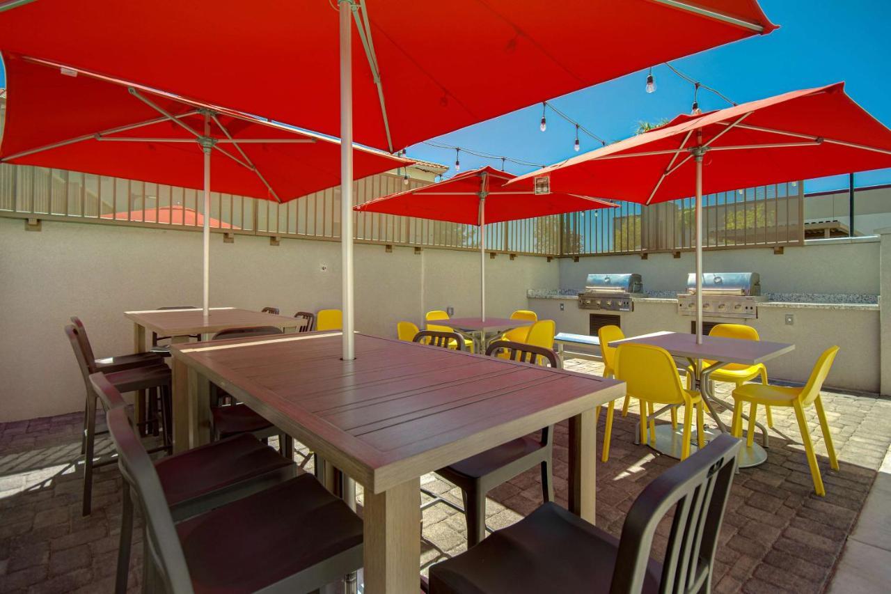Home2 Suites By Hilton Las Vegas North Extérieur photo